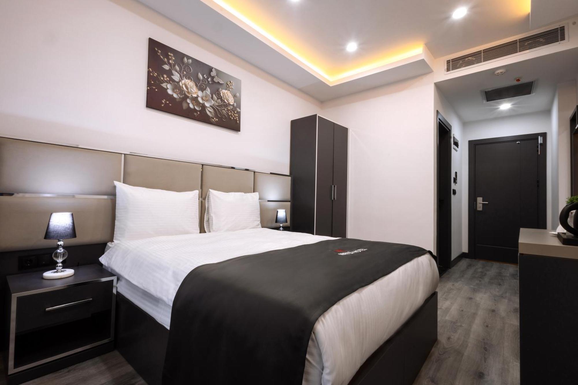 Meyzi Hotel Истанбул Екстериор снимка
