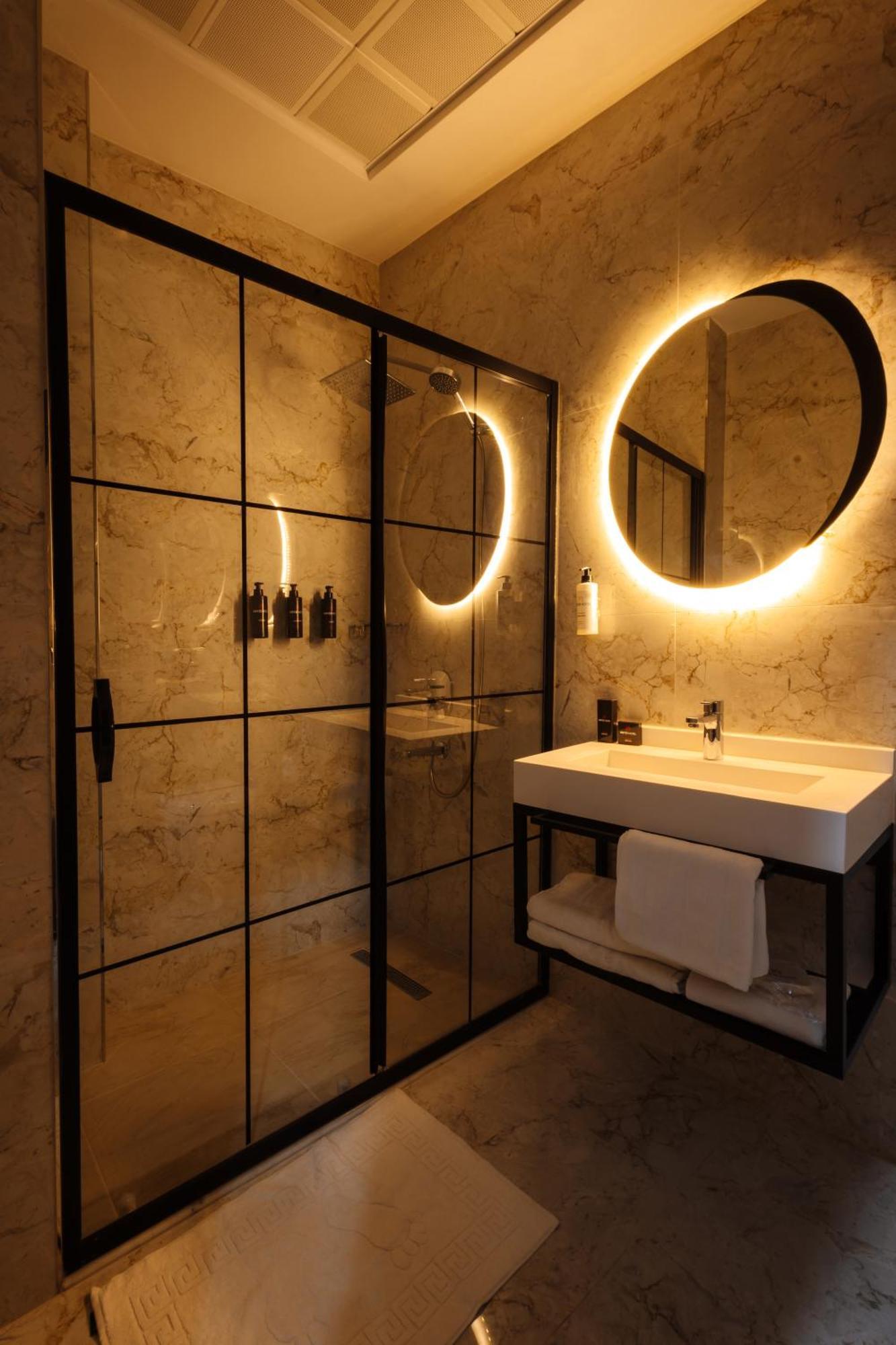 Meyzi Hotel Истанбул Екстериор снимка