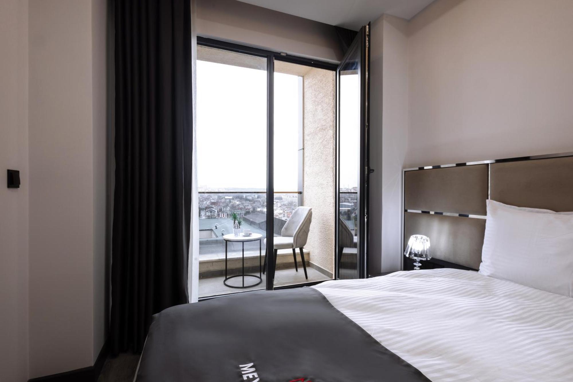 Meyzi Hotel Истанбул Екстериор снимка